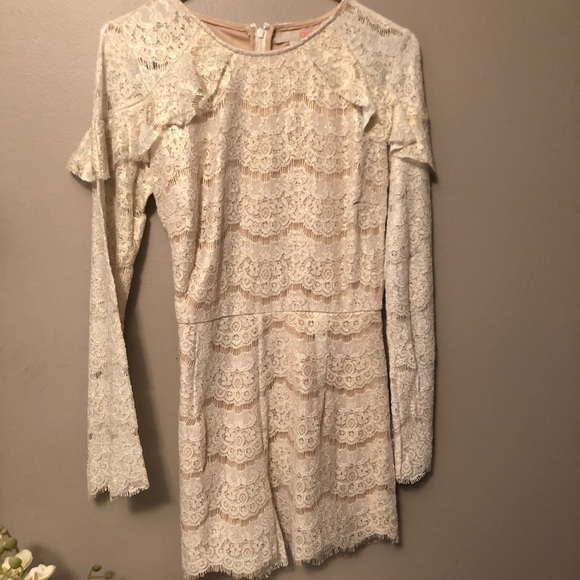 Gianni Bini white and gold lace romper - Picture 3 of 4